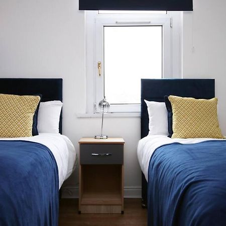 Holiday House For 7 Guests, Free Wi-Fi & Self Check-In Explore Newport Villa Luaran gambar
